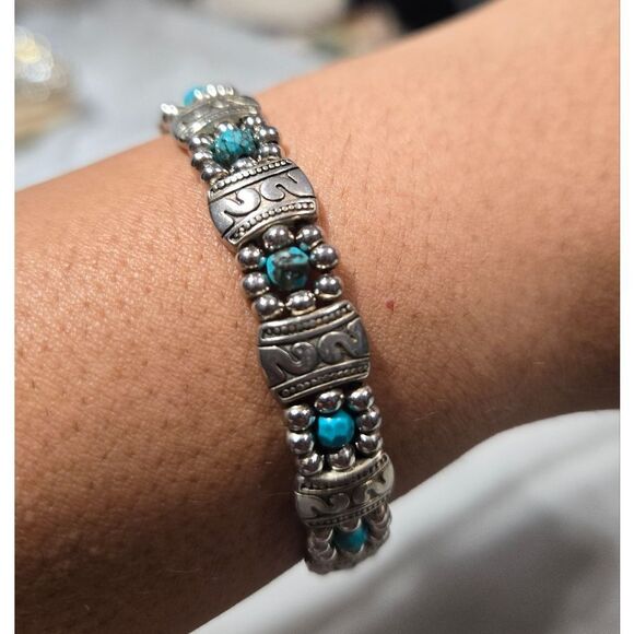 Silver Tone And Turqouise Beading Bracelet - Picture 5 of 10